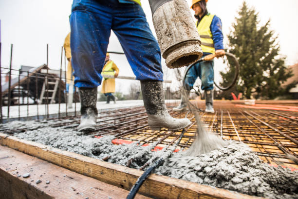 Best Concrete Walkway Installation  in Glendale, CA
